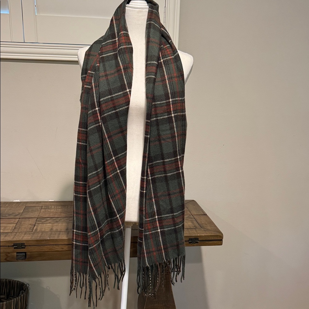 Two's Company Plaid Scarf - Gray and Red